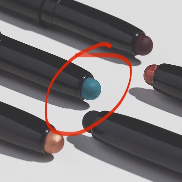 KKW Beauty - Crème Colour Stick (Genis) - Picture 3 of 6